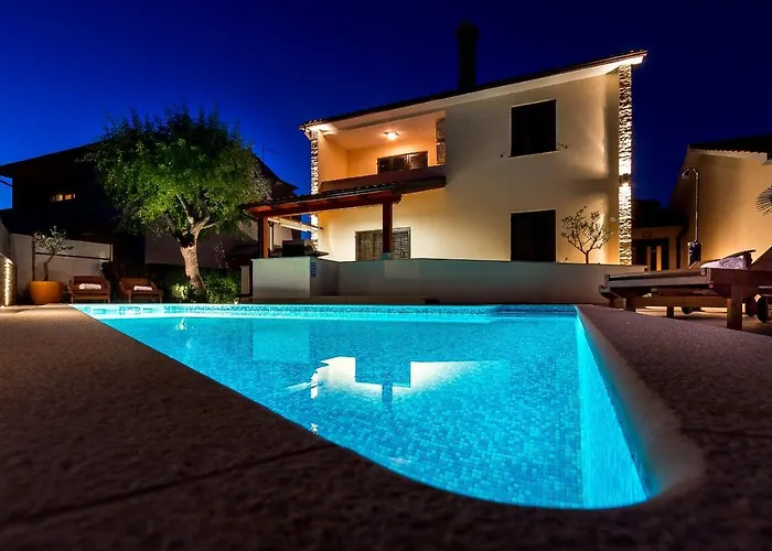 Holiday Home Villa Pula